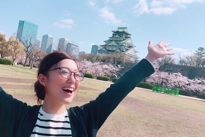 1 Hour Private Photoshoot in Osaka - Entering Osaka Castle: a meeting point with photo energy