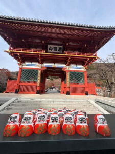 Get to know Minoo from Osaka. Katsuoji Temple, Ryuanji Waterfall and Ryuanji Temple - The walk to Minoo Waterfall: forest time with a clear destination