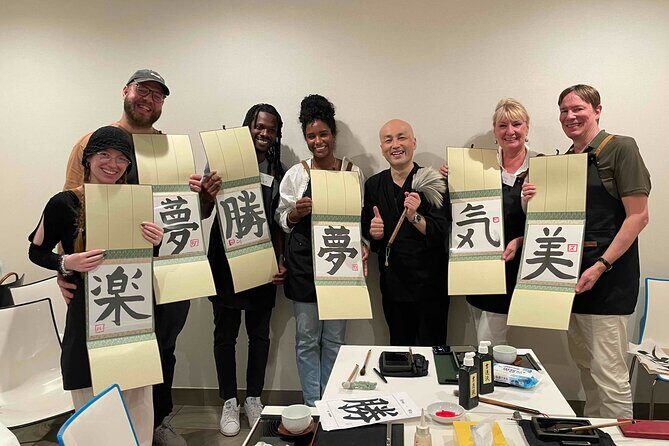 Japanese Calligraphy Experience in Osaka - Step-by-step: how the class builds your strokes