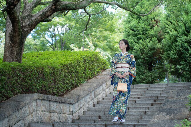Kimono experience and Photo Session in Osaka - Keitaku-en Garden: Four-Season Photo Backgrounds
