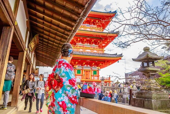 Kyoto and Nara UNESCO Highlights Full-day Tour From Osaka - Riding the Air-Conditioned Bus (and Managing Hot-Day Reality)