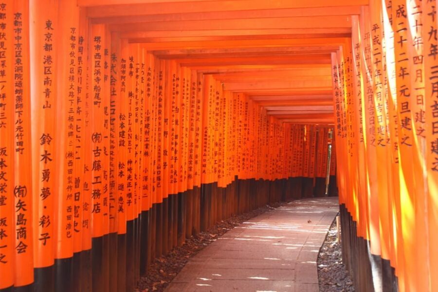 Kyoto: Immersive Arashiyama & Fushimi Inari by Private Car - Time for lunch and a little shopping