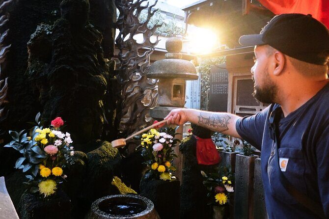Osaka 4-Hour Walking Tour: Hotspots and Hidden Gems - Kuromon Market: Osaka’s Kitchen Working Food Culture