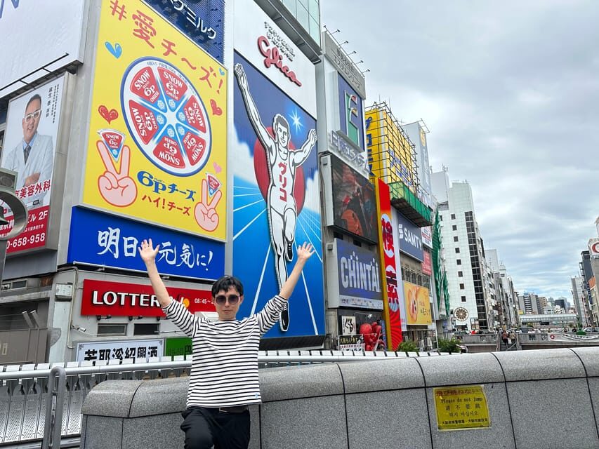 Osaka: A Private Guided Walking Tour of 5 Must-See Sights - Osaka Castle without the usual chaos
