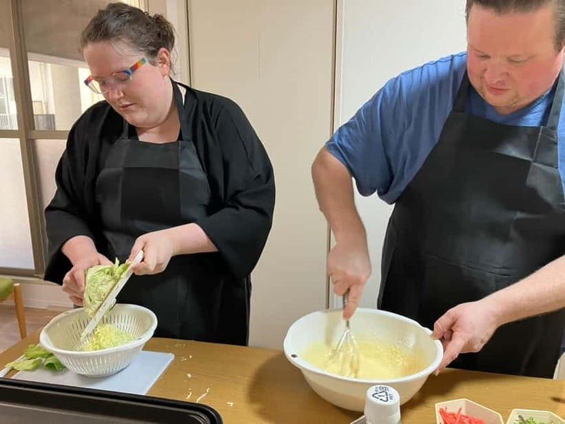 Osaka : Cooking Class Okonomiyaki & Takoyaki course in Nanba - Before the griddle: what the 30-minute orientation really does