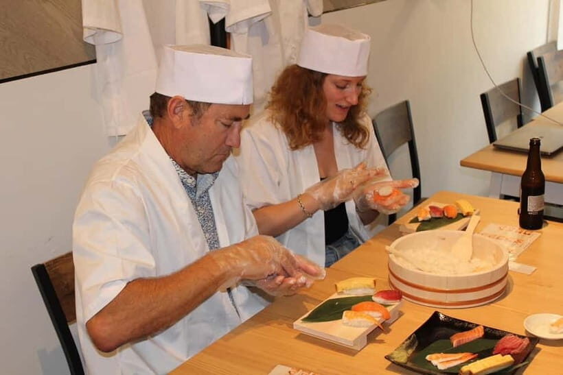 Osaka Dotonbori: Vegan/Vegetarian Sushi Making Experience - Sake with your sushi: a simple Osaka pairing lesson