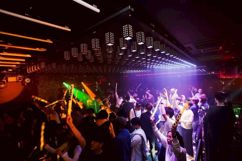 Osaka Dotonbori:GIRAFFE Nightclub Ticket with Drink/VIP Plan - Standard entry + all-you-can-drink: what’s included and how it feels