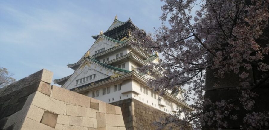 Osaka: Five Must-See Highlights Walking Tour & Ramen Lunch - Osaka Castle: Views Up Top Plus a Museum Detour