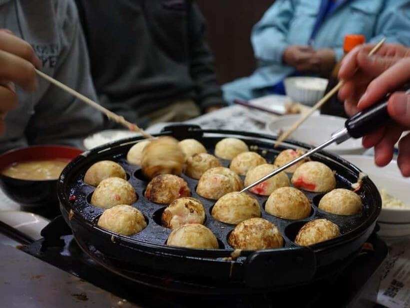 Osaka: Food Tour Kuromon Market & Dotonbori with Guide - Meeting Outside Hotel Royal Classic Osaka: Start Point You Can Actually Find