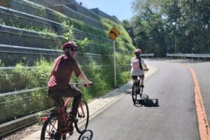 Osaka Half-day E-bike Adventure: Minoh Falls & Katsuoji Temple - Minoh Cycles meeting point and how to get there