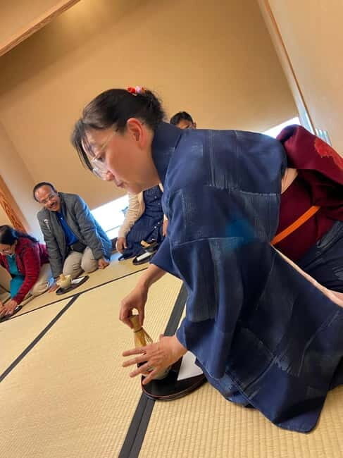 Osaka; Japanese Tea ceremony experience, Macha and Sencha - Matcha preparation: watch first, then learn by doing