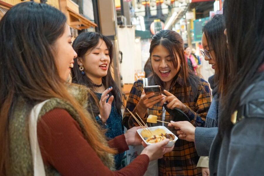 Osaka: Kuromon Market Food Walking Tour (6 stops, 6 tastes) - Stop by stop: how the walk actually flows