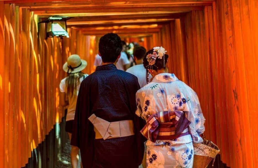 Osaka/Kyoto: Arashiyama, Nara Park, Fushimi Shrine Tour - Fushimi Inari Taisha (About 1.5 Hours): Walk the 10,000 Red Torii Gates