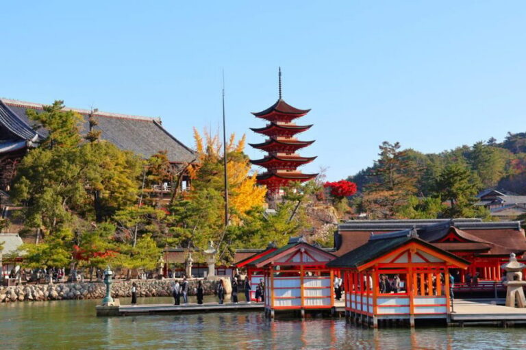 Osaka/Kyoto: Hiroshima Miyajima Bus Tour & Shinkansen Ticket - Hiroshima Station to the Peace Memorial Park: A Slow Start With Important Context