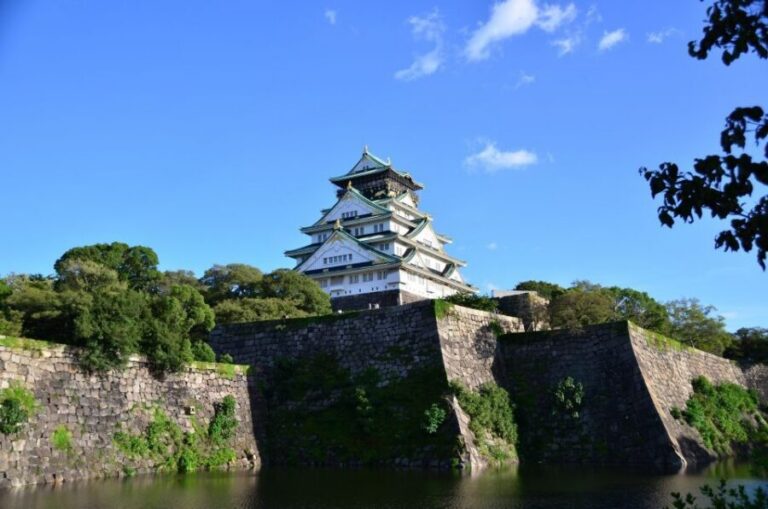Osaka: Main Sights and Hidden Spots Guided Walking Tour - Osaka Castle Park: The Big Exterior and the Almost-Heist Story