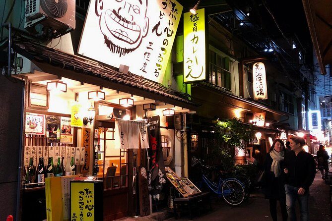 Osaka Night Tour with a Local – Private Bars, Drinks & Culture - The small alley stops: time-travel walls and photo-worthy corners