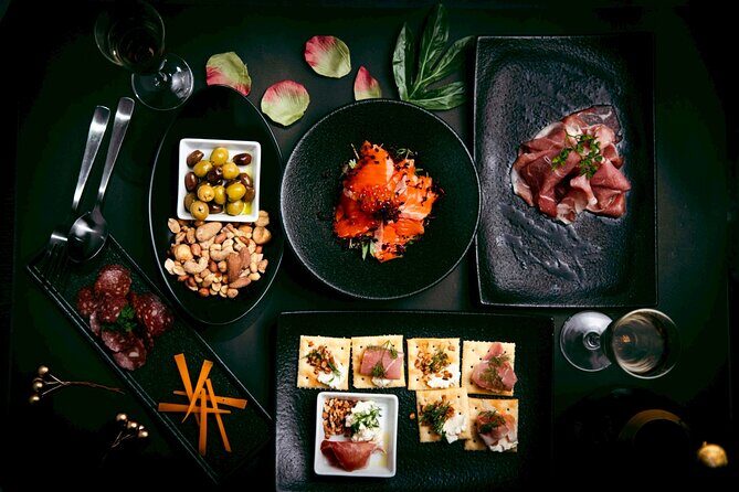 Osaka: PICCADILLY PREMIUM DINNER SHOW&NIGHTCLUB with Tasting - VIP Seats: What Close-Up Viewing Gets You