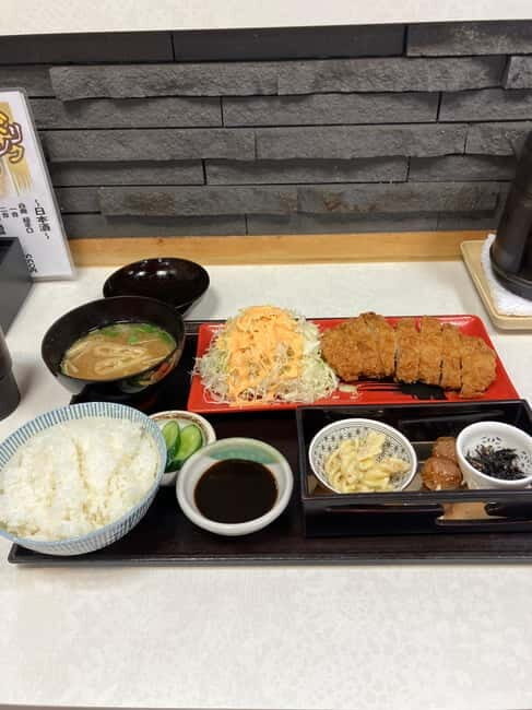 Osaka: Private and Fully Customized Tour with Hotel Meet Up - Ending at Yasaka Shrine for a calmer cultural close