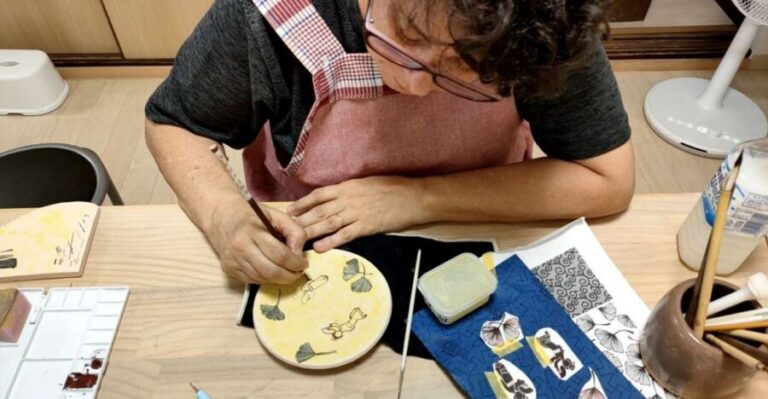 Osaka: Private Ceramic Painting Workshop - Meeting at JR Teradachō and walking into Showa-era Osaka