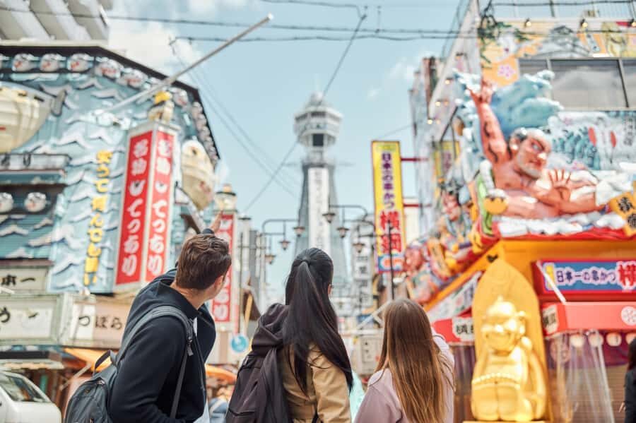 Osaka: Private Discovery Tour with a Local - How your host helps you navigate Osaka transport without stress