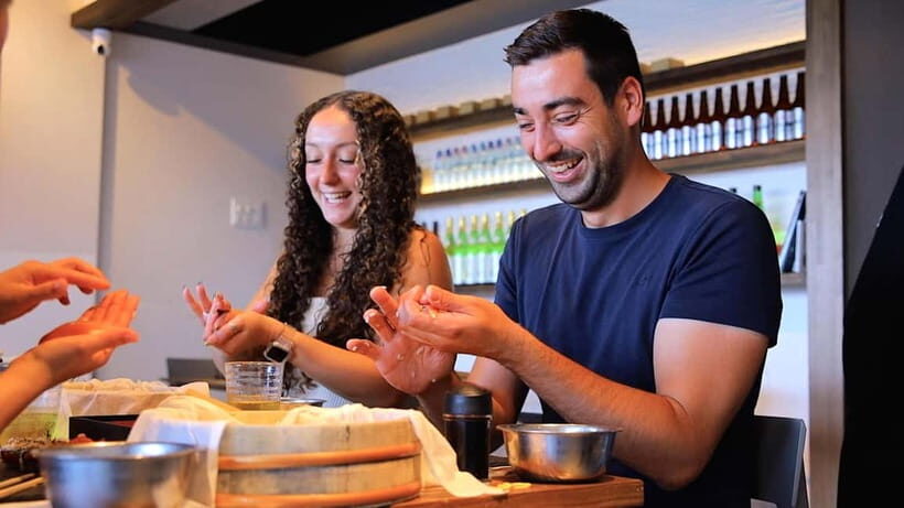 Osaka: Roll and Authentic Sushi Making Class in Dotonbori - Finding Sushi Making Osaka: Shinsaibashi to Dotonbori in 5 minutes