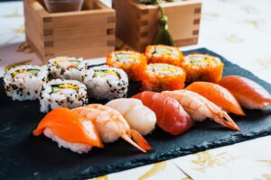 Osaka: Roll and Authentic Sushi Making Class in Dotonbori - 100 Minutes of Sushi: How the session flows