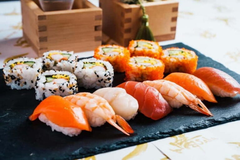 Osaka: Roll and Authentic Sushi Making Class in Dotonbori - 100 Minutes of Sushi: How the session flows