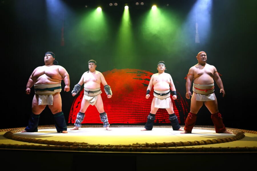 Osaka: Sumo Stage Show with Bento or Snack + Fight & Photo - How to make the most of your seat and your photo moment