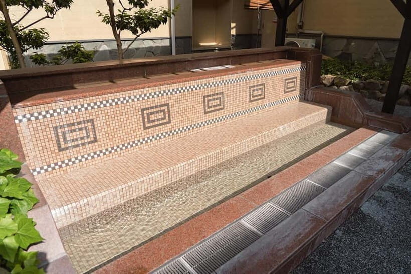 Osaka: Tennen Onsen Naniwa-no-Yu, the famous hot spring spa - Wheelchair Accessible, But Plan Your Pace