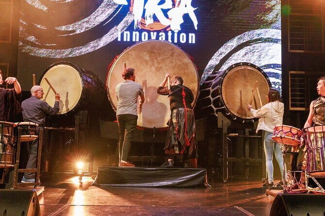 Osaka: UTAGE Modern Japanese Taiko Live Show - Tempo Harbor Theater: a small room that makes the show feel personal