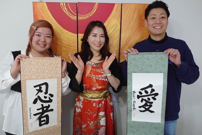 Tsumami Zaiku (Kanzashi) making Workshop in Abeno Osaka - What you take home: your kanzashi in a box