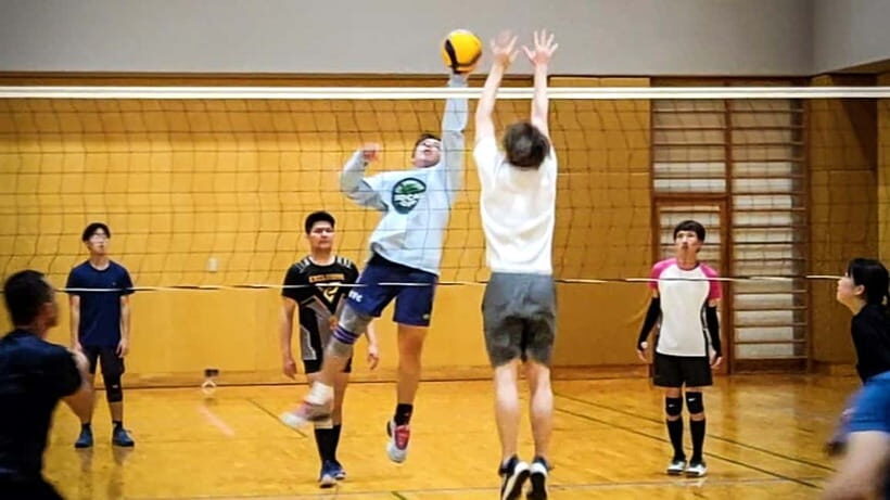 Volleyball in Osaka, Kobe & Kyoto with locals! - Value vs. Price: Why This $6 Session Works
